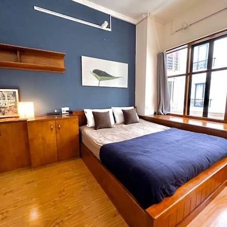 Nice Room Located Right Next To The Old Quarter Can Phong Nhieu Anh Sang Tai Ngay Gan Pho Di Bo Ho Guom Hanoi Exterior foto