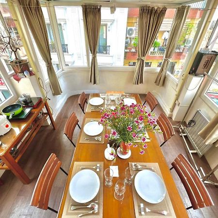 Nice Room Located Right Next To The Old Quarter Can Phong Nhieu Anh Sang Tai Ngay Gan Pho Di Bo Ho Guom Hanoi Exterior foto