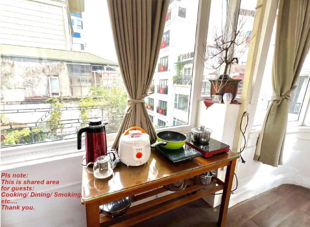 Nice Room Located Right Next To The Old Quarter Can Phong Nhieu Anh Sang Tai Ngay Gan Pho Di Bo Ho Guom Hanoi Exterior foto